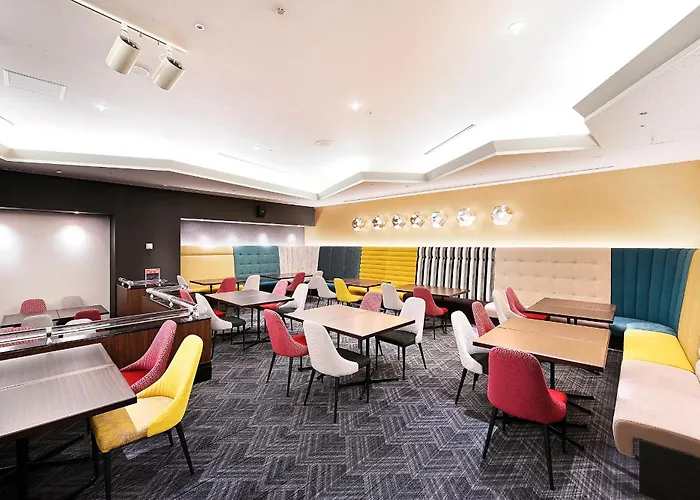 Hotel with pool: Hotel Granvia Okayama