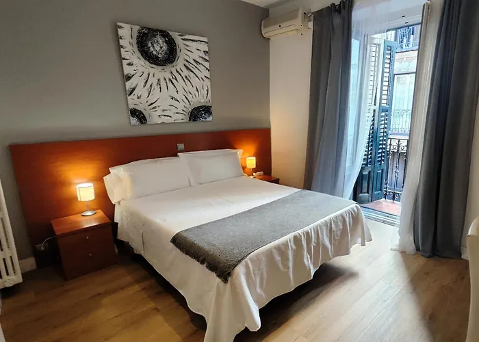 Hotel with view: Hostal Cervantes