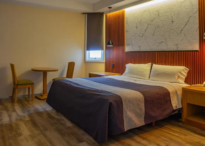 Hotel near College: Hotel Lord (Adults Only)