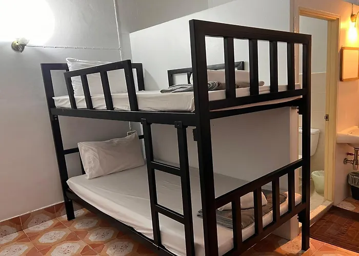 Guest house: Phuket Old Town Hostel