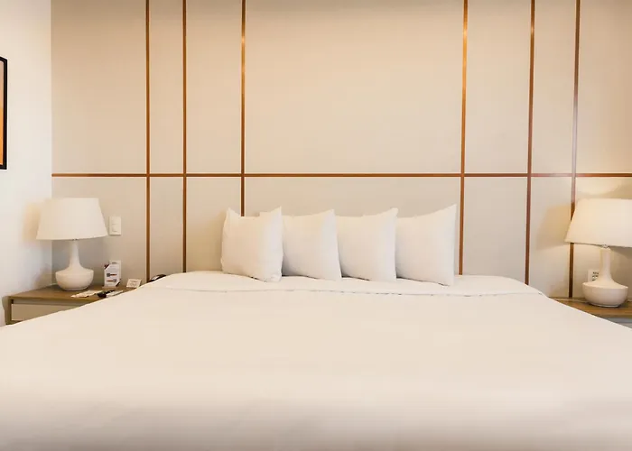 Hotel de luxo Apenas: Ramada Hotel & Suites Campos Pelinca