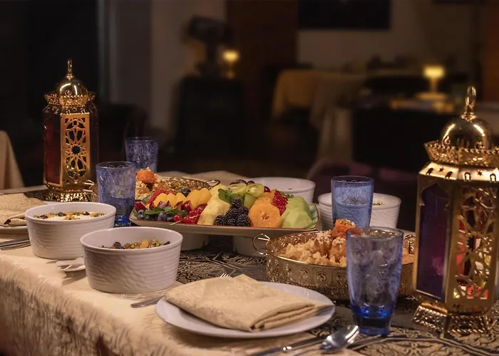 Luxury hotel only: Kempinski Palace Cairo