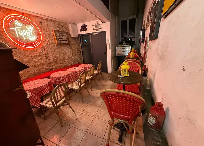 Hotel nahe College: Hostel Du Globe