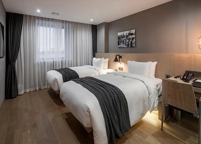 Romantic hotel: Hotel28 Myeongdong