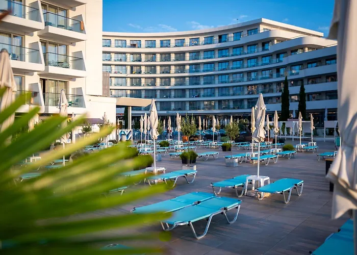 Hotel: Astoria Hotel All Inclusive- Private Beach&Beach Club