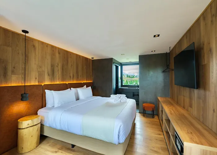 Montano Boutique Suites