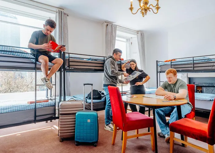 Airport Hotel: Eden Quay Guesthouse Private Rooms