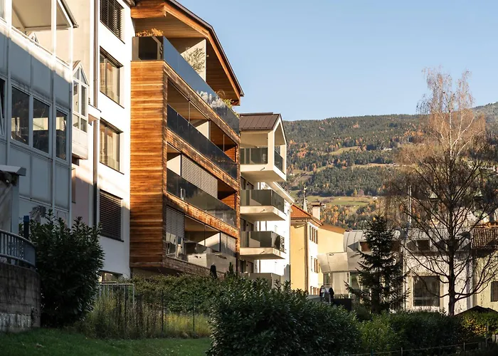 Gerharts Premium City Living - Center Of With Free Parking And card