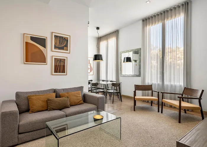 Hotel: The Corner Apartments By Aspasios