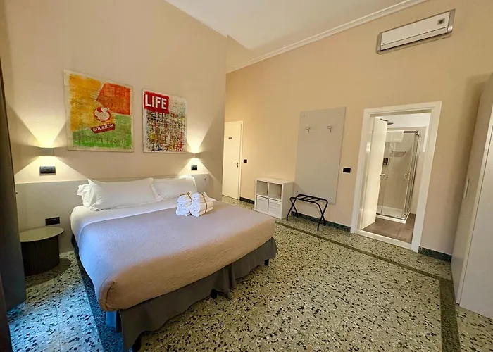 B&B only: Lucca In Villa Elisa & Gentucca
