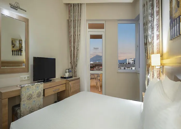 Spa Hotel: Ramada Resort By Wyndham Lara