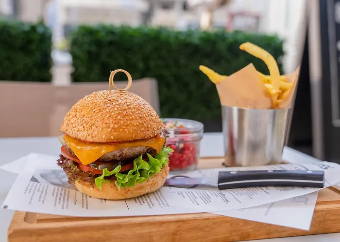 Hôtel Ping Pong: Al Maha Arjaan By Rotana