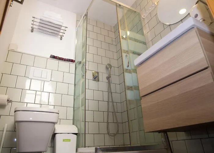 Lodge: The Nomad Hostel&Pension