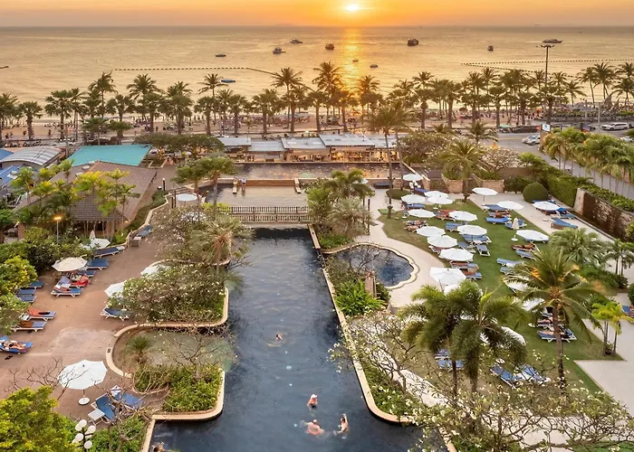 Jomtien Palm Beach Hotel&Resort - SHA Extra Plus