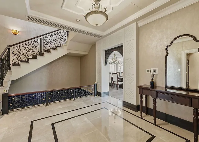 Private villas Zabeel Saray Royal Residences Lagoon