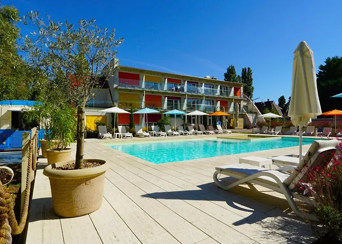 Colors Holiday Hotel