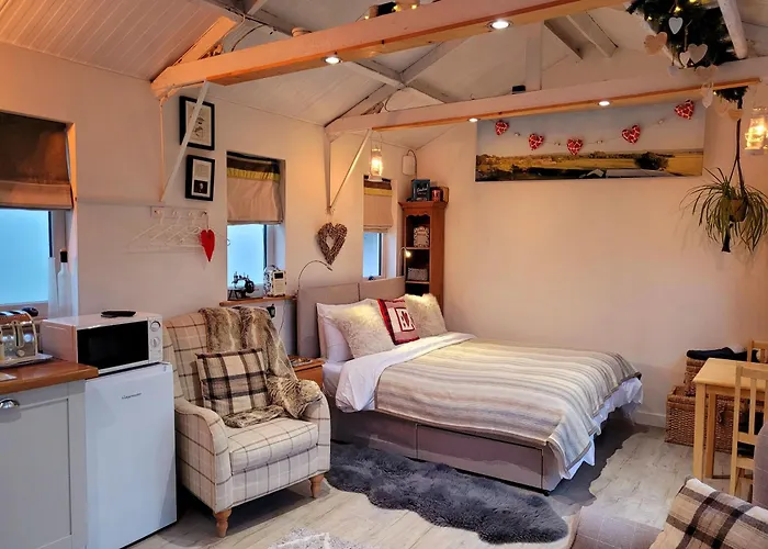 Hotel with view: The Wood Cottage