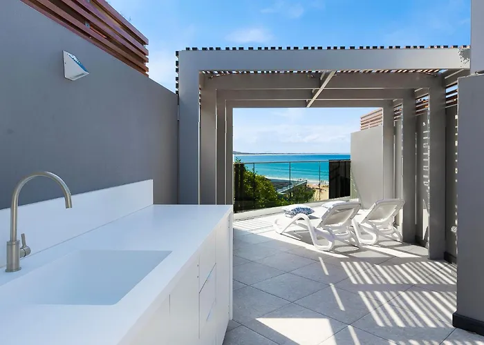 71 Hastings Street - Beachfront
