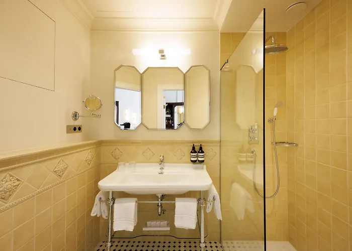 Hotel Fleur De Ville