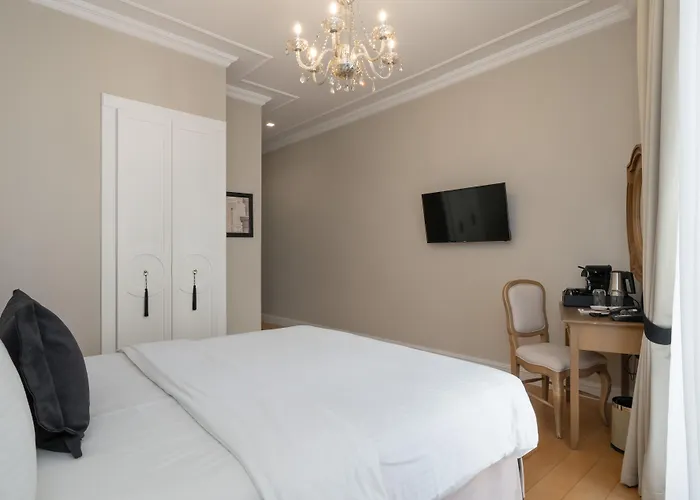 Athens Mansion Luxury Suites