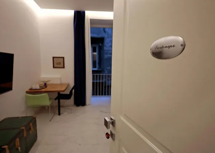 Relais Santa Lucia sul Mare, Napoli