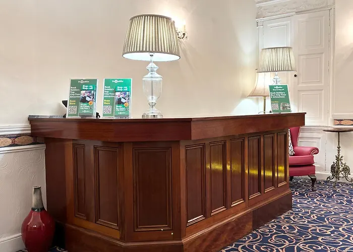 Albergo centrale: Dergvale Hotel
