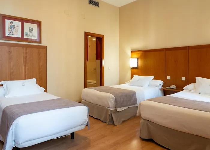 Cheap hotel: Ateneo Puerta Del Sol