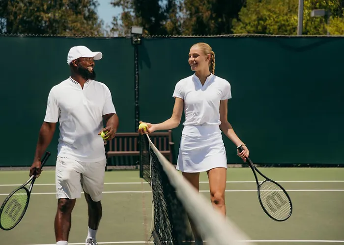 Luxe Sunset Boulevard Hotel