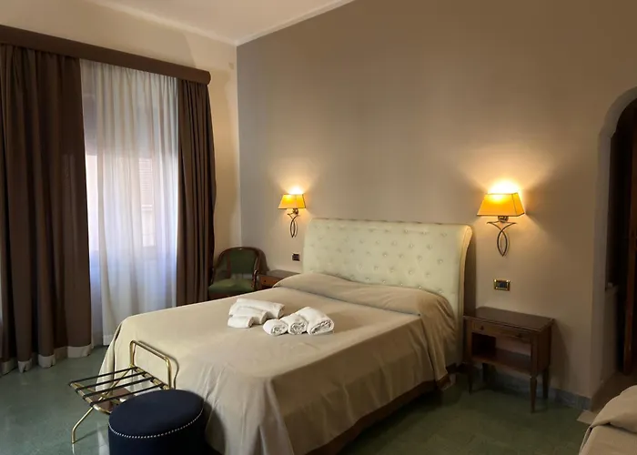 Hotel sulla spiaggia: Albergo Russo