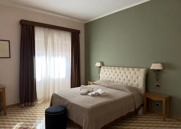 Hotel sulla spiaggia: Albergo Russo