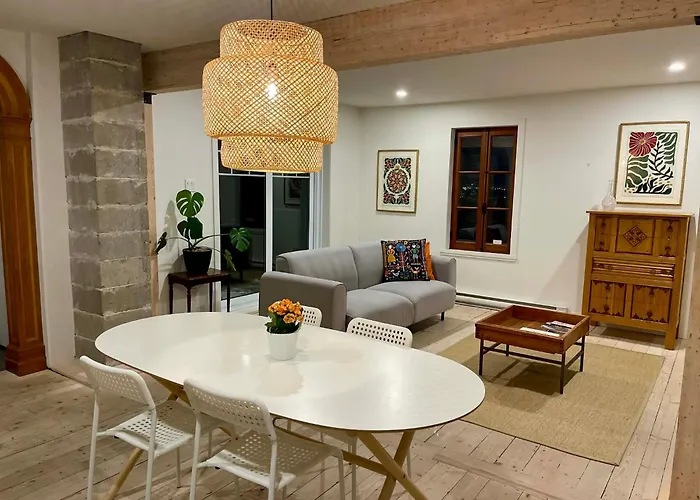 Vacation rental: Magnifique Appartement Vieux-Levis