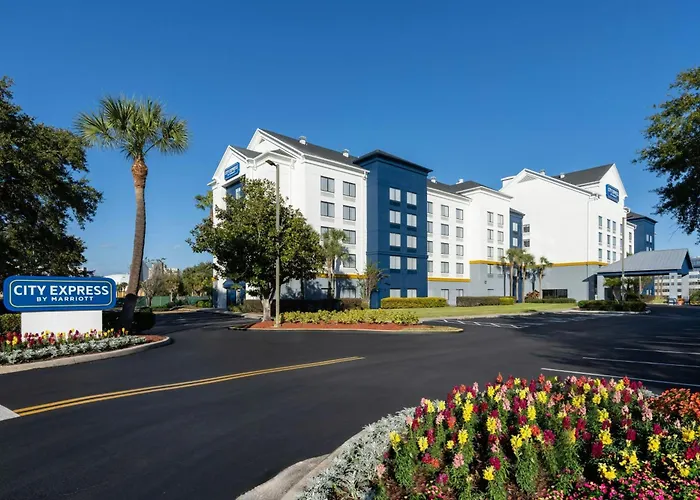 Comfort Inn & Suites Near Universal Orlando Resort-Convention Ctr