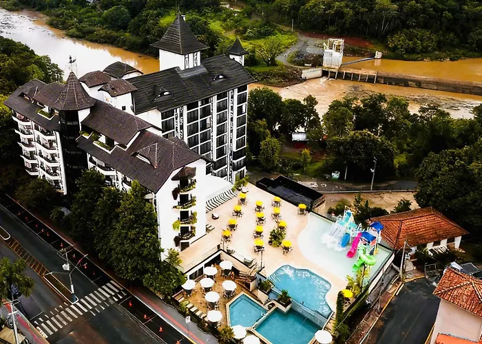 Hotel com piscina: Hotel Vila Germânica