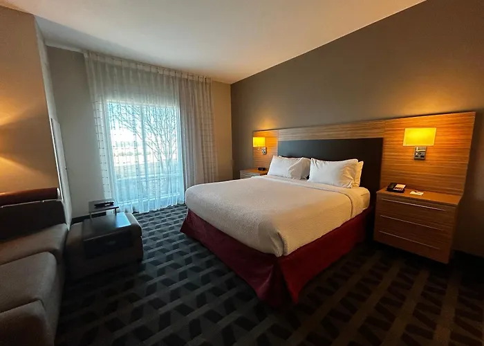 Hotels with pool Towneplace Suites Fort Worth Northwest Lake Worth