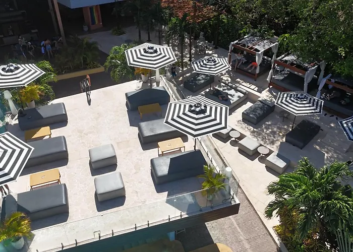 Dreamer Beach Club