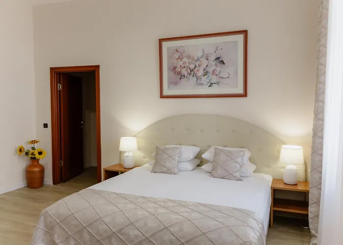 Hotel N