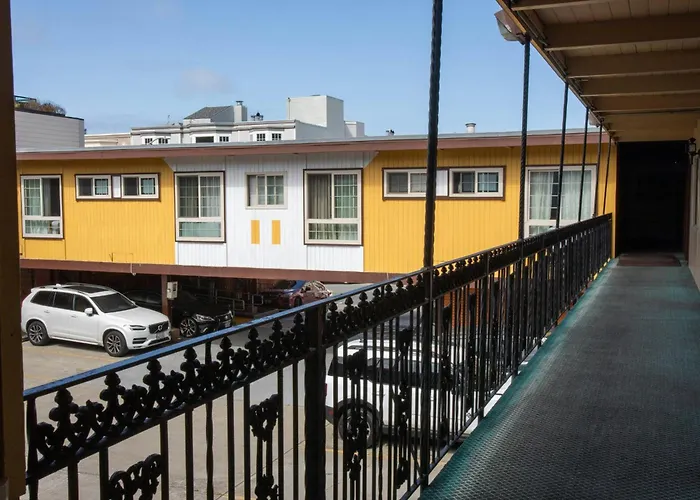 Pacific Heights Inn