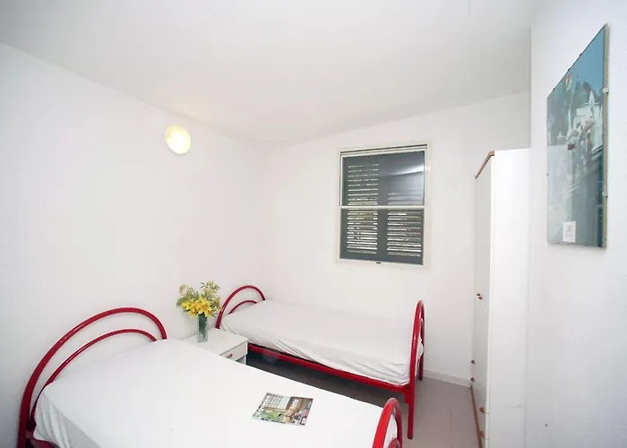 Hotel all'aeroporto: Villaggio Turistico Grotta Dell'Acqua