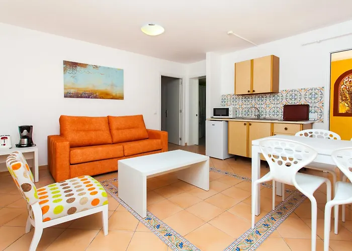 Hotel with view: Apartamentos Maxorata Beach