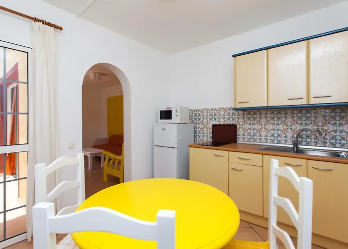 Hotel with view: Apartamentos Maxorata Beach