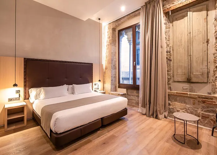 Hotel with view: Gran Hotel Barcino 4 Estrellas Superior