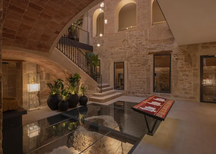 Hotel with view: Gran Hotel Barcino 4 Estrellas Superior
