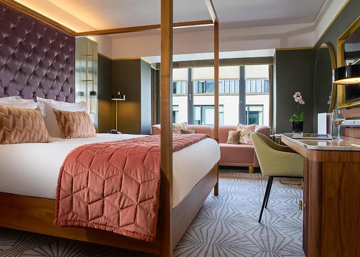Luxe hotel: The Fitzwilliam Hotel