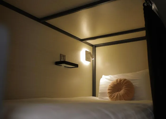 Hostel: Revolver Edinburgh