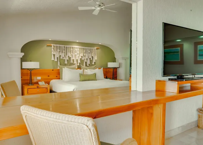 Puerto Aventuras Hotel & Beach Club