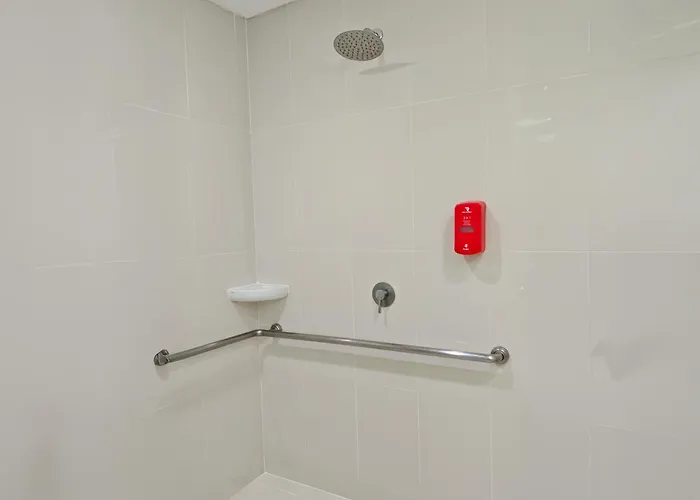 Сity center hotels Red Planet Cebu