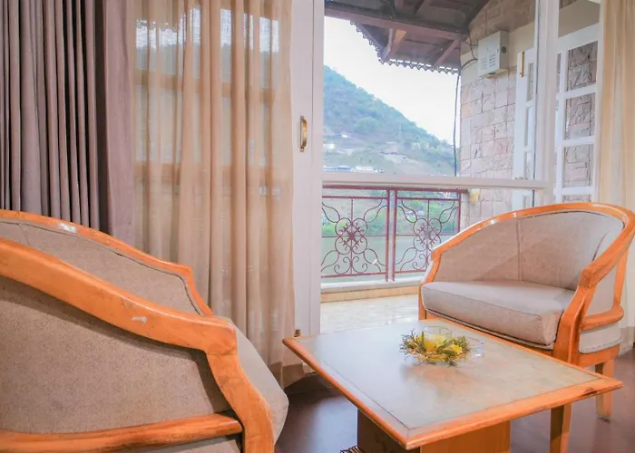 Neelesh Inn - Luxury Lake View Resort With Swimming Pool On Bhimtal Lake