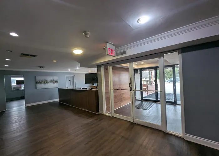  London Residency Inn