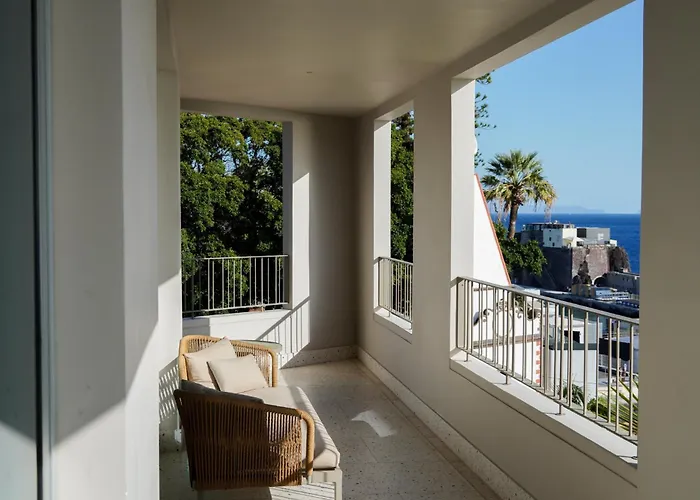 4 sterren hotel: Next - By Savoy Signature