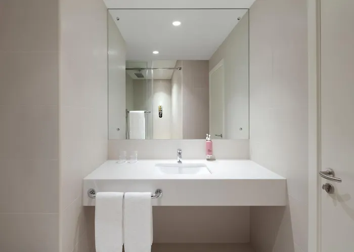 Hotel de 3 estrelas: Rove City Walk